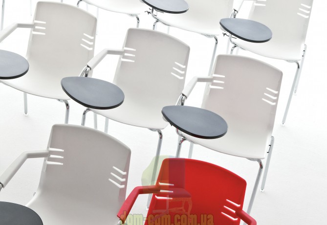 Стул с подлокотниками на металлическом каркасе Mara Mia 3250