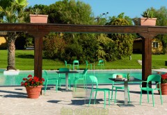 Яркий стул с подлокотниками из полипропилена Bontempi Casa Gipsy