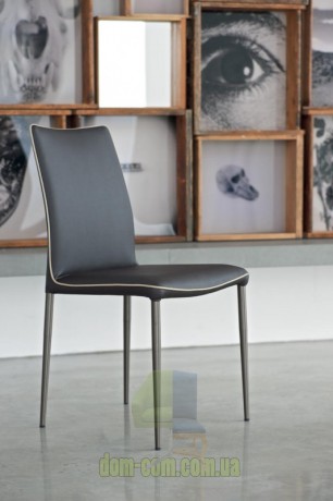 Дизайнерский стул с констрастной отделкой Bontempi Nata