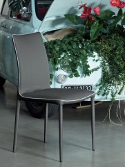 Дизайнерский стул с констрастной отделкой Bontempi Nata