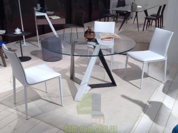 Дизайнерский стул с констрастной отделкой Bontempi Nata