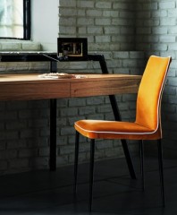 Дизайнерский стул с констрастной отделкой Bontempi Nata