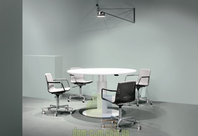 Поворотный стул на роликах Mara Mia 3300