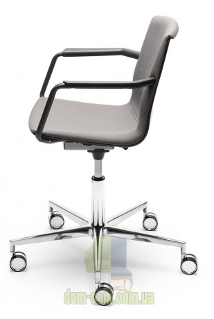 Поворотный стул на роликах Mara Mia 3300