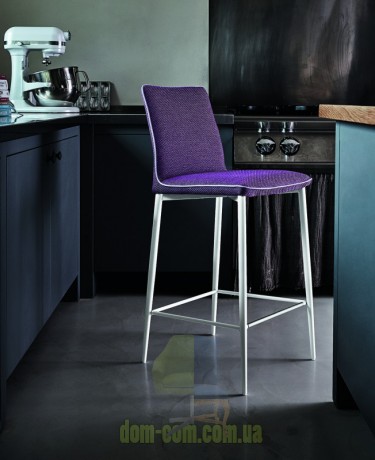 Дизайнерский барный стул с контрастной отделкой Bontempi Nata