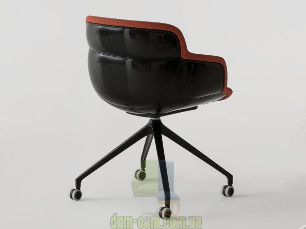 Уютное поворотное кресло Gaber CHOPPY Sleek