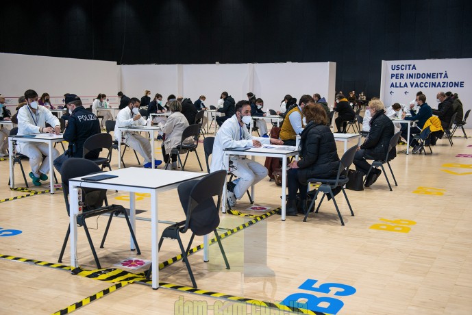 Недорогой многофункциональный стул Mara Gate Soft