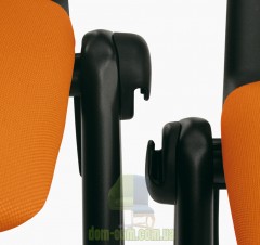 Штабелируемый офисный стул в ткани Sesta 1000REVO