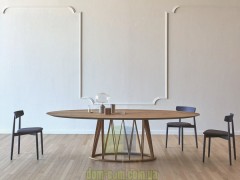 Обеденный стол на оригинальной деревянной базе Miniforms Acco