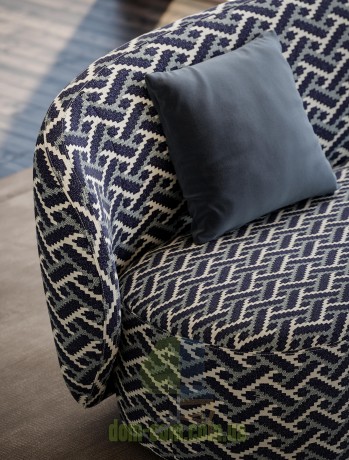 Дизайнерский небольшой диванчик Guest LIU•JO Living