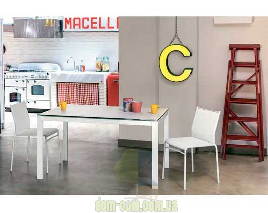 Штабелируемый легкий стул Bontempi Ingenia Liu