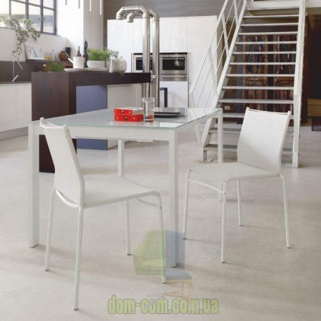 Штабелируемый легкий стул Bontempi Ingenia Liu