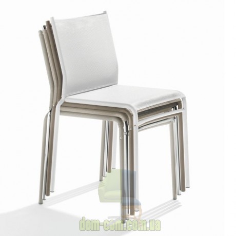 Штабелируемый легкий стул Bontempi Ingenia Liu