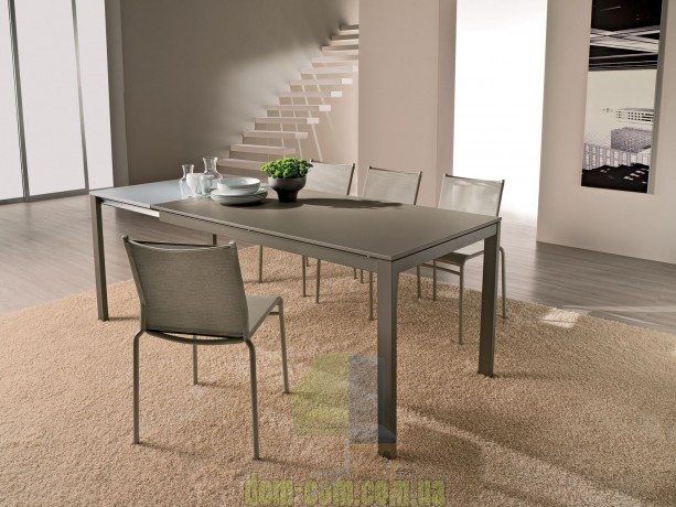 Штабелируемый легкий стул Bontempi Ingenia Liu