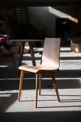 Стул на дубовом каркасе Delta Luka RW Орех Egger H3303