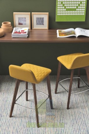 Стул полубарный с мягким сидением Connubia Calligaris SAMI CB/1488