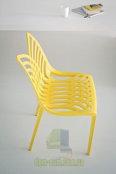 Красивый стул из полипропилена Gaber Opera