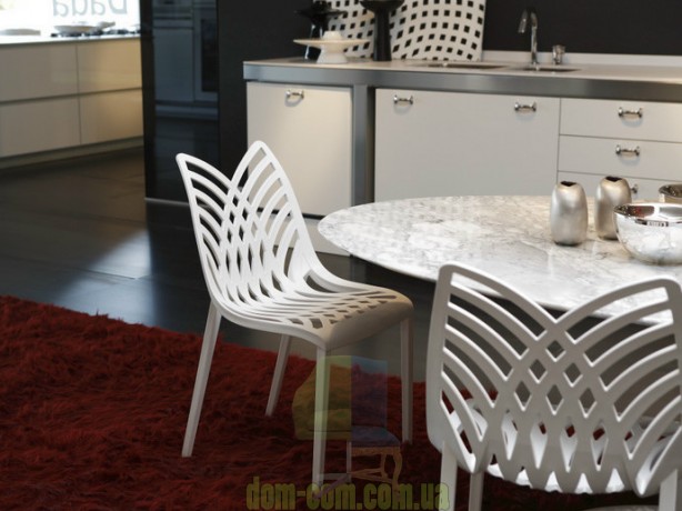 Красивый стул из полипропилена Gaber Opera