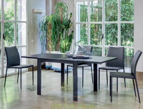 Недорогой итальянский стол Ingenia Sky
