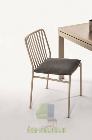 Недорогой итальянский стол Ingenia Sky