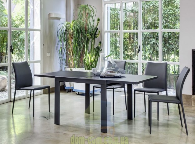 Недорогой итальянский стол Ingenia Sky