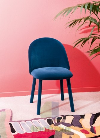 Удобный дизайнерский стул полностью обтянут тканью Miniforms Iola