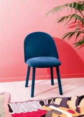 Удобный дизайнерский стул полностью обтянут тканью Miniforms Iola