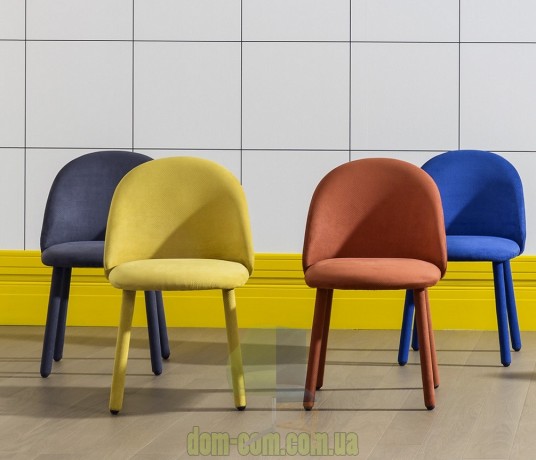 Удобный дизайнерский стул полностью обтянут тканью Miniforms Iola