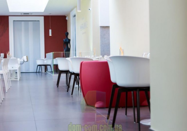 Небольшое поворотное кресло из технополимера Gaber  Epica