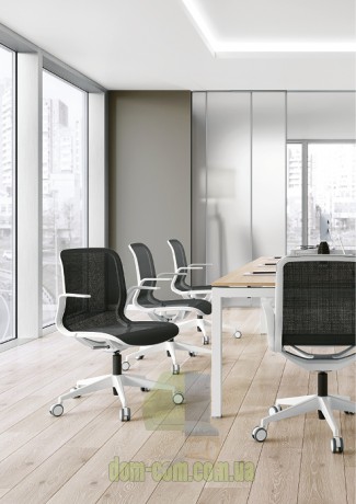 Сетчатое кресло для офиса MyMesh Sesta