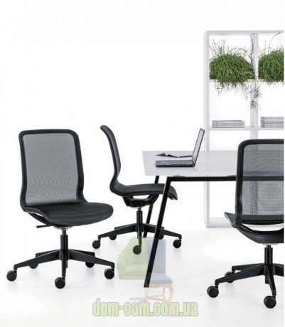 Сетчатое кресло для офиса MyMesh Sesta