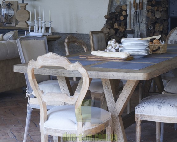 Стильный классический стул Dialma Brown DB001483