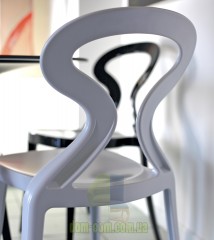 Дизайнерский стул из технополимера Gaber Anita