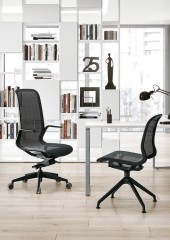 Конференц кресло  в сетке MyMesh Sesta