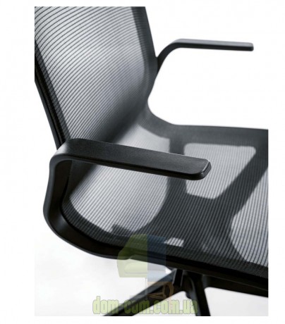 Конференц кресло  в сетке MyMesh Sesta