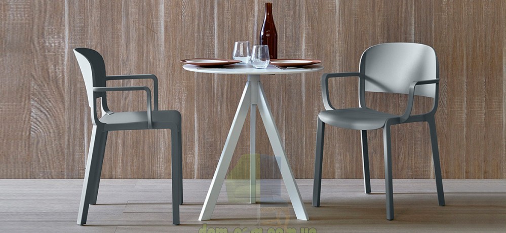 Стул с подлокотниками для бистро Pedrali Dome 265