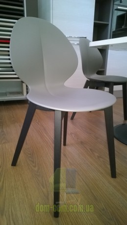 Стул на деревянном каркасе Calligaris Basil CS/1348