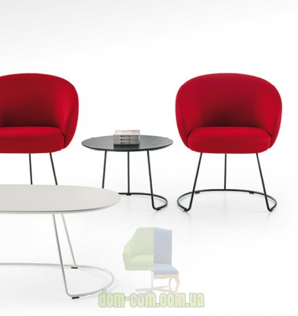 Комфортное кресло на металличеcком каркасе Botero Mignon Sesta