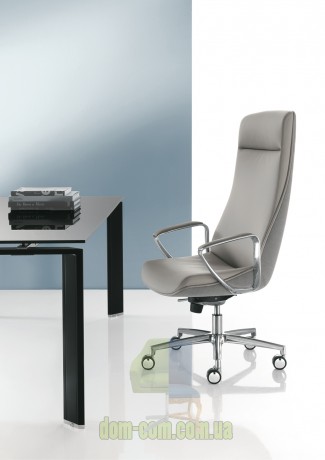 Кресло для руководителя с подголовником Sesta Jada