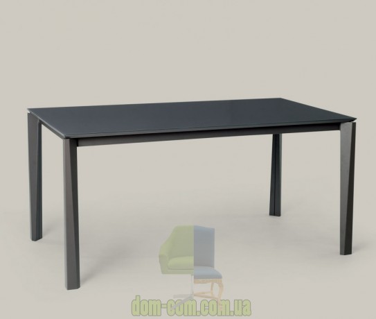 Обеденный стол на необычных ногах Ingenia Bontempi Casa Prisma