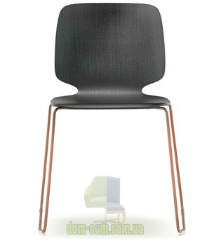 Стул из гнутой фанеры на полозьях Pedrali Babila 2720