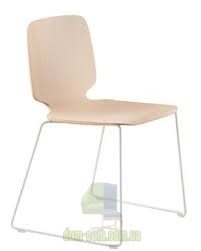 Стул из гнутой фанеры на полозьях Pedrali Babila 2720