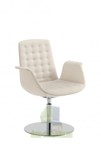 Маленькое изящное кресло Sesta Moda
