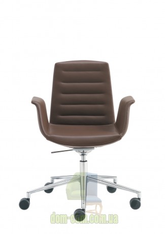 Маленькое изящное кресло Sesta Moda