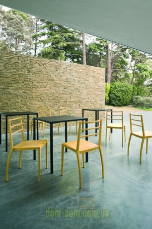 Стул в простом дизайне Gaber Prisma