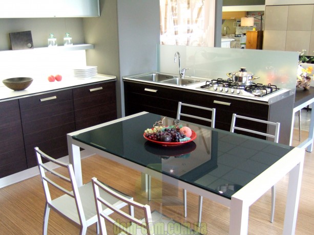 Стул в простом дизайне Gaber Prisma