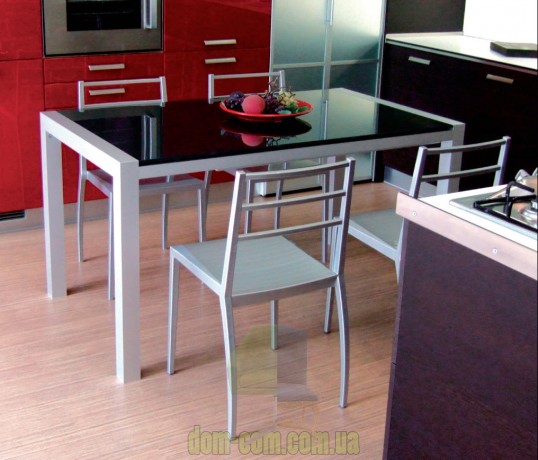 Стул в простом дизайне Gaber Prisma