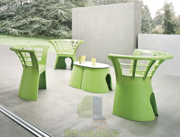 Уличный пластиковый стол Gaber FLOWER