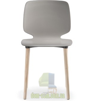 Стул из технополимера на деревянных ножках Pedrali Babila 2750