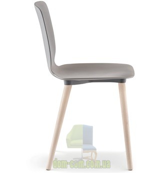 Стул из технополимера на деревянных ножках Pedrali Babila 2750